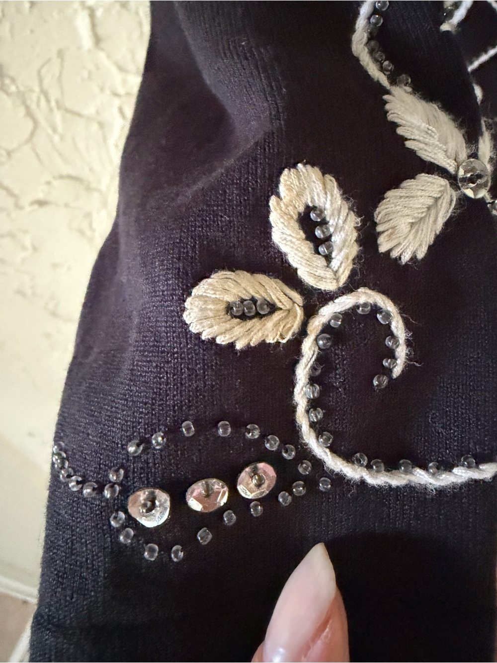 Cache Black Embroidered V-Neck Cardigan with White Floral Detail - Picture 5 of 5